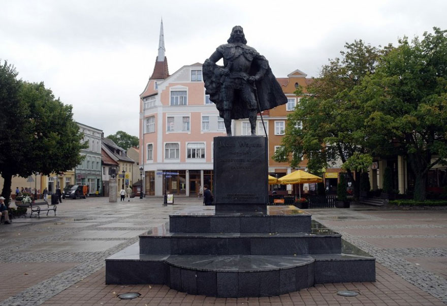 Polish Statue Looks Like Darth Vader After A Snowy Day