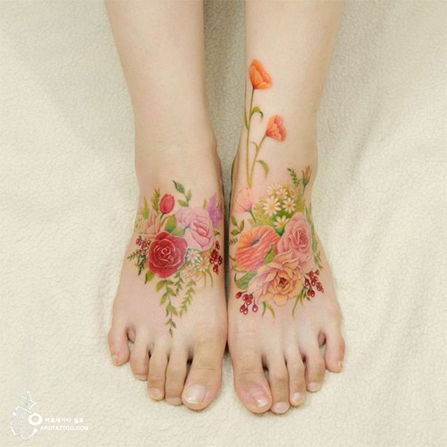 Floral color watercolor Tattoo Aro