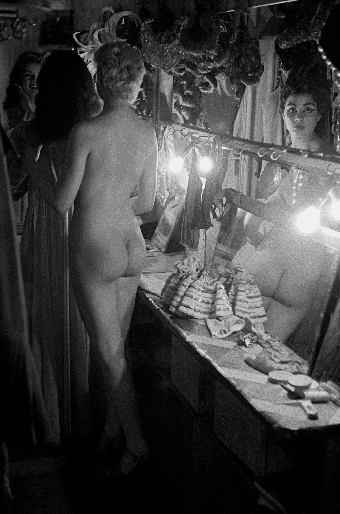 Frank Horvat Le Sphinx Club vintage erotica14