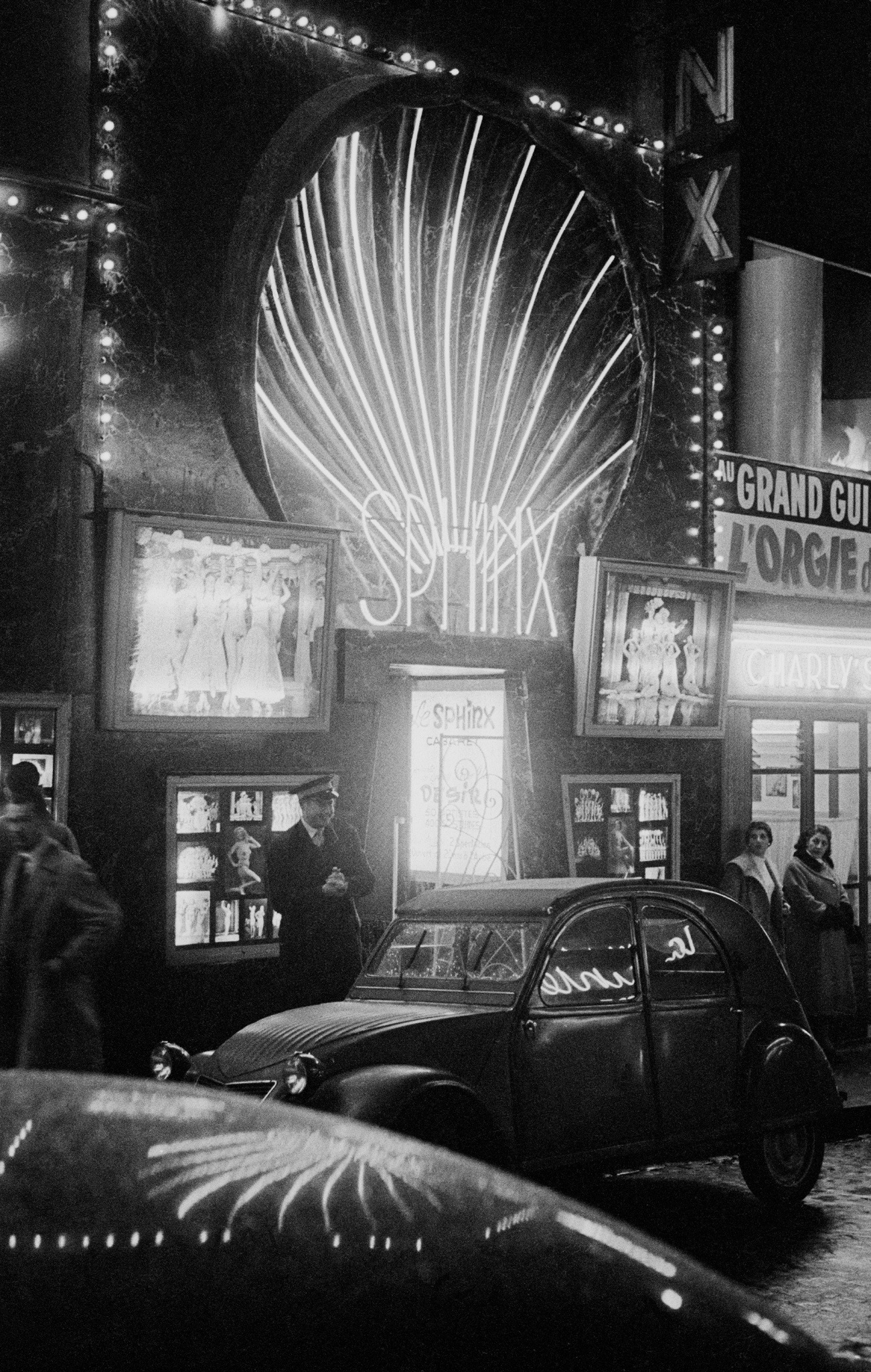 Frank Horvat Le Sphinx Club vintage erotica4