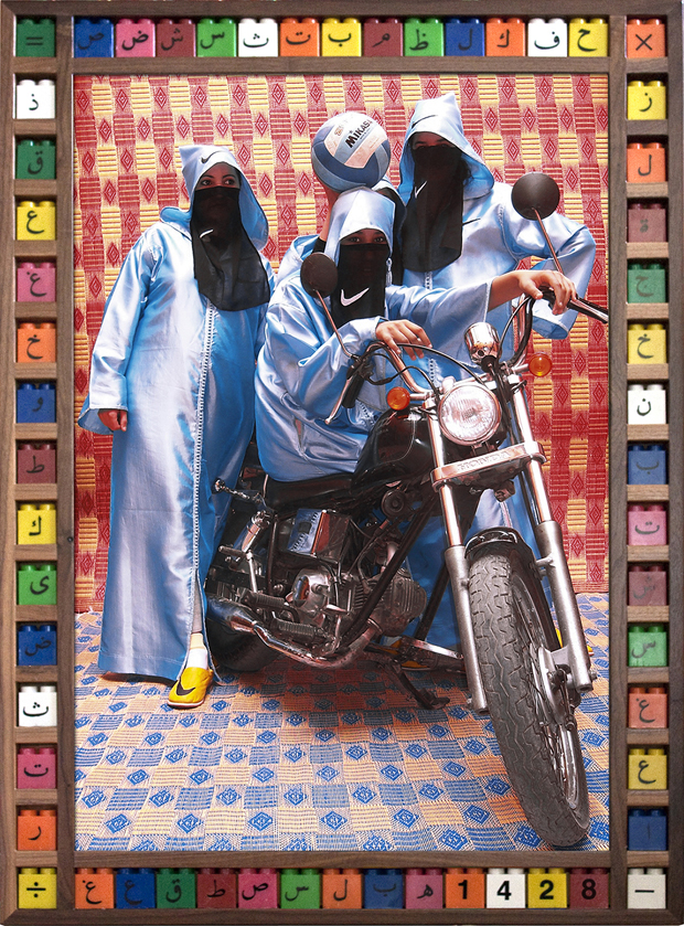 Hassan Hajjaj biker motos mujer3