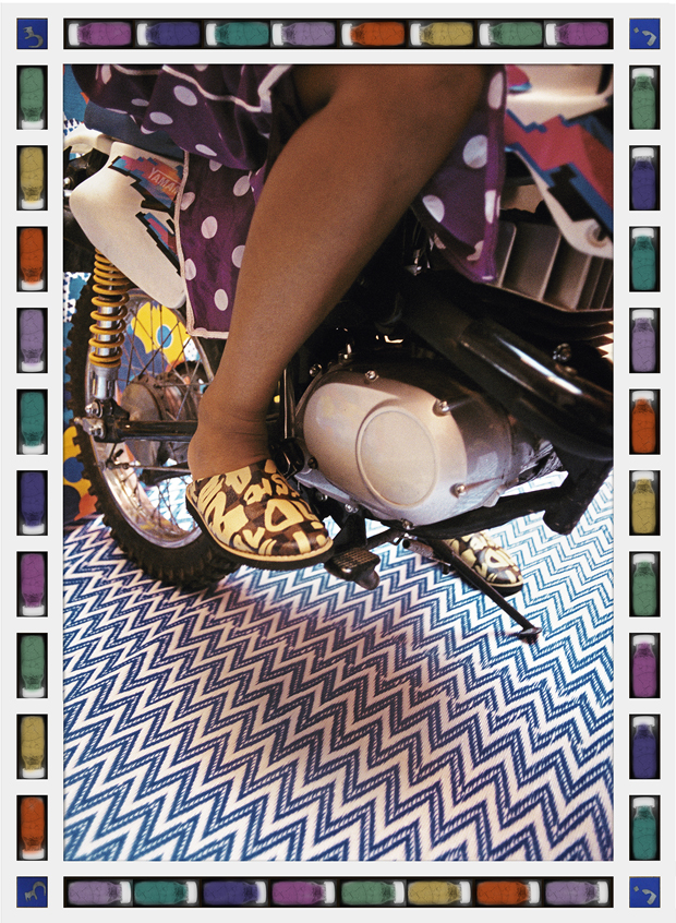 Hassan Hajjaj biker motos mujer8