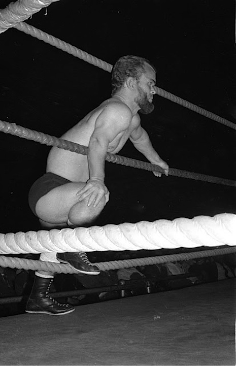 Midget wrestling enano10
