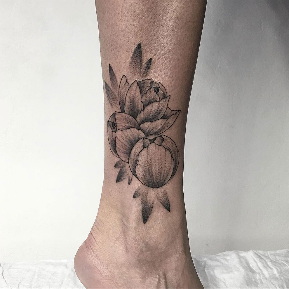 Parvick Faramarz blackwork tattoos14