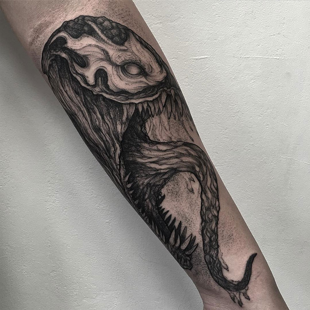 Parvick Faramarz blackwork tattoos9