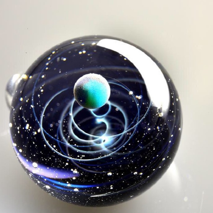 Satoshi Tomizu space glass cosmos planet 4