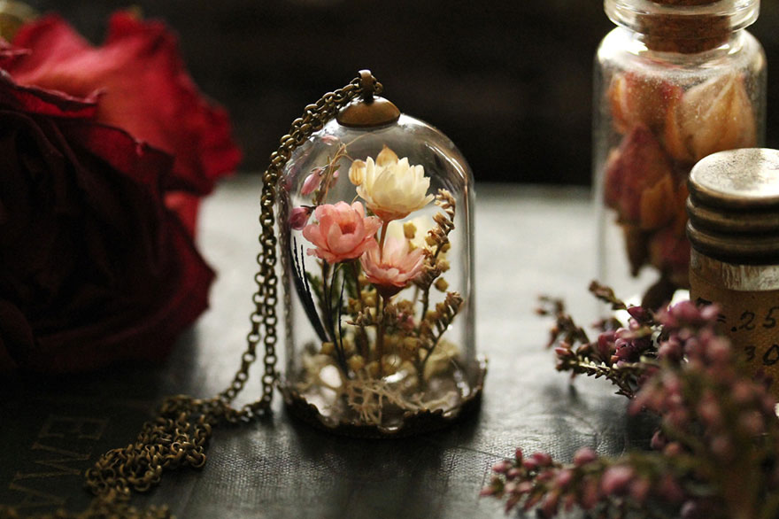 Kay Bells joyas plantas terrario