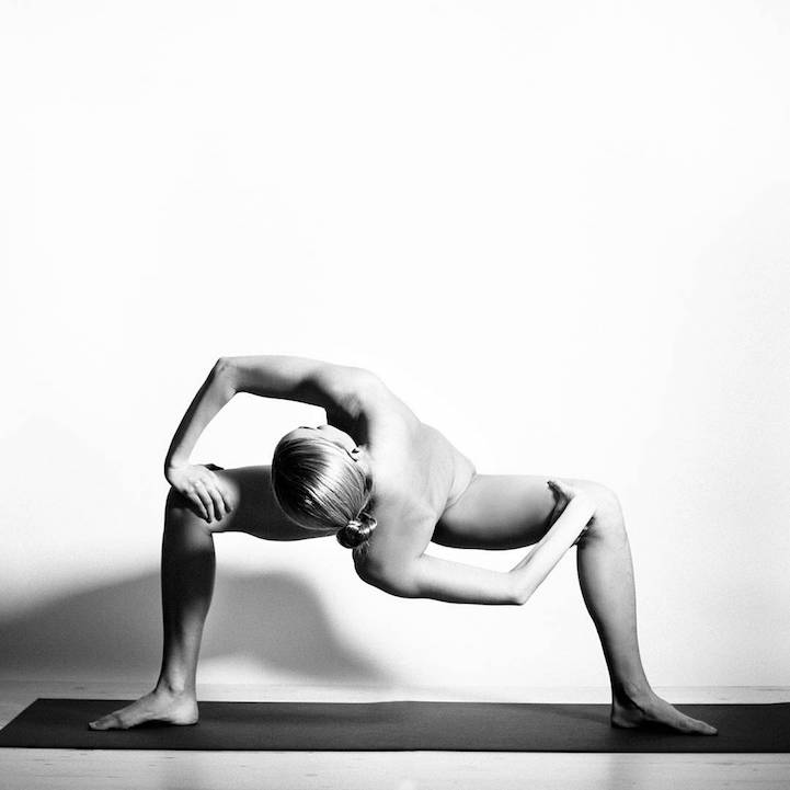 Nude Yoga Girl Cultura Inquieta 2