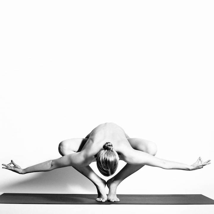 Nude Yoga Girl Cultura Inquieta 4