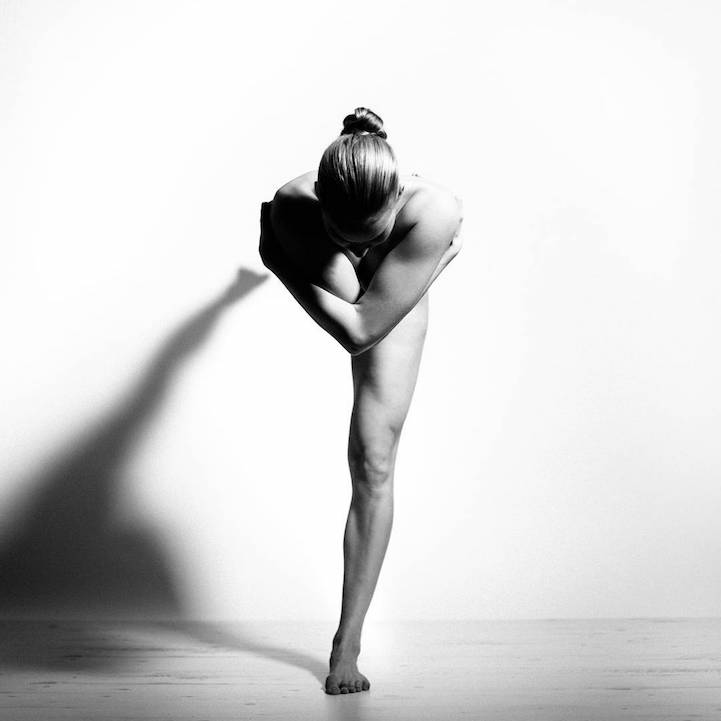 Nude Yoga Girl Cultura Inquieta 8
