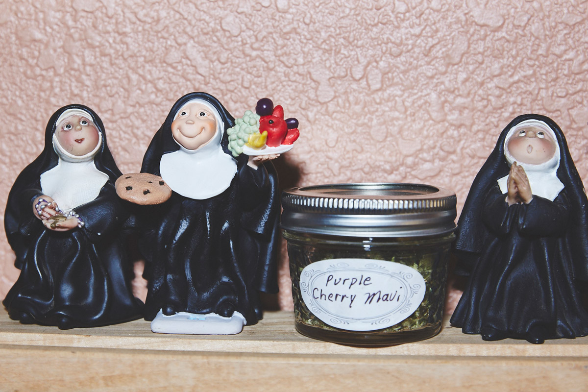 Sisters of the Valley Hermanas del Valle marihuana weed 6
