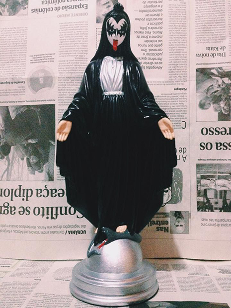 Ana Smile controvertido arte provocativo12
