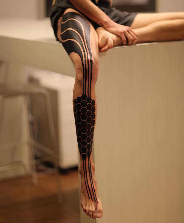 Blackout Tattoo tatuaje negro