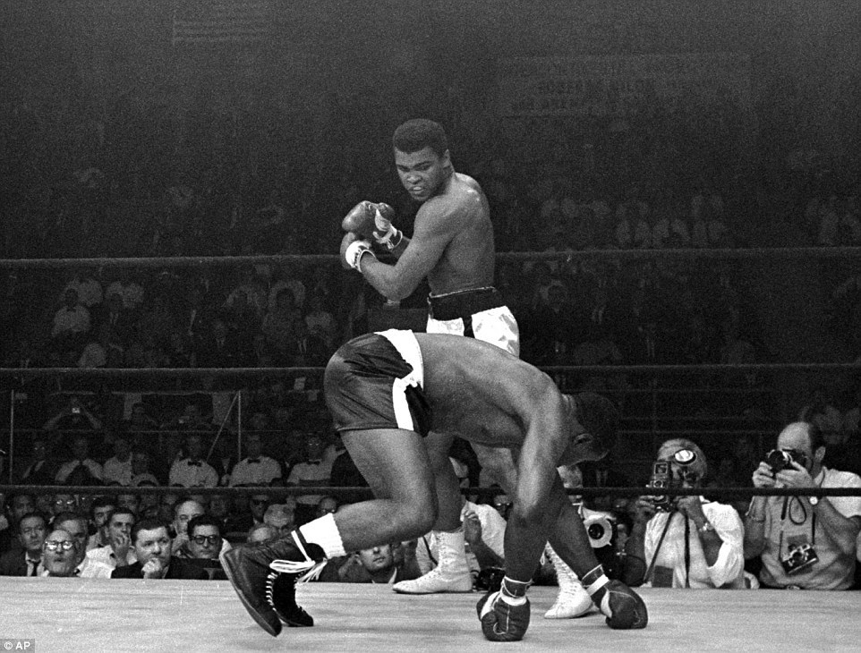 Muhammad Ali vs Sonny Liston 02