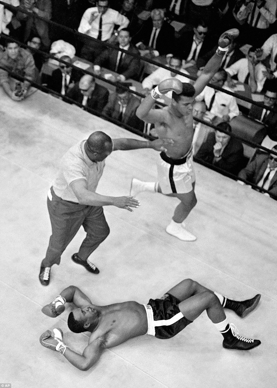 Muhammad Ali vs Sonny Liston 05