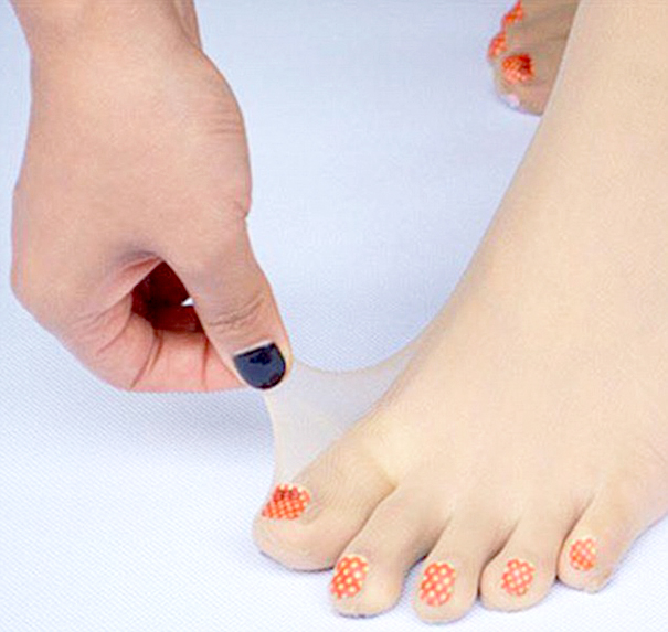 Pre Painted Toenails