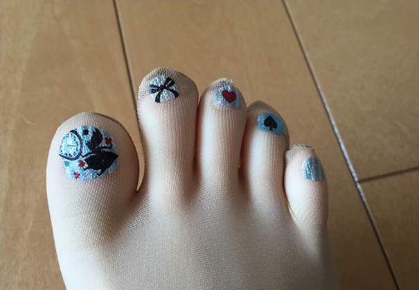 Pre Painted Toenails 8