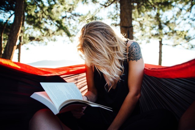 leyendo