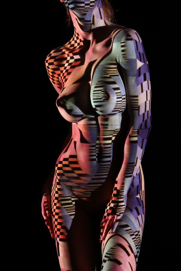 Dani Olivier fotografía erótica proyección