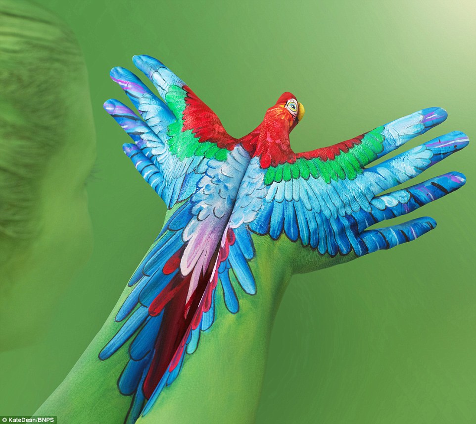 6 fascinantes obras de body paint de la mano de Kate Dean - Cultura Inquieta