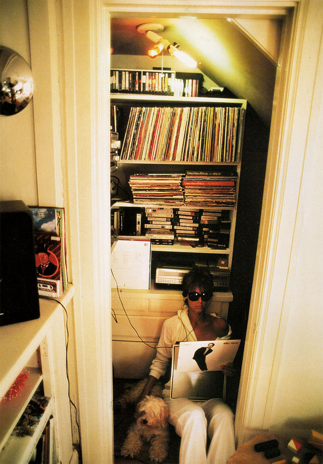 Jamie Lee Curtis.