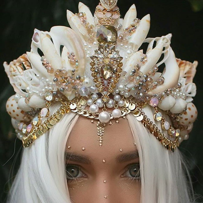 Chelsea Shiels conchas coronas de sirena 11