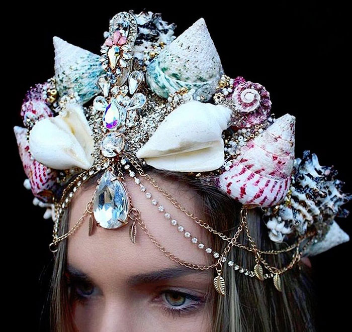 Chelsea Shiels conchas coronas de sirena 13