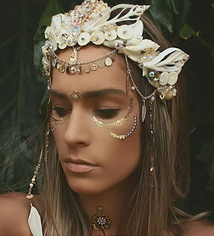 Chelsea Shiels conchas coronas de sirena 8