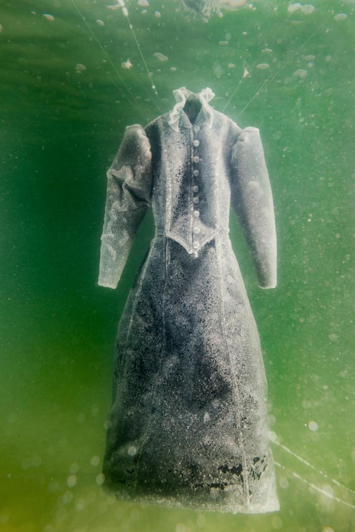 Sigalit Landau Mar Muerto vestido sal 2