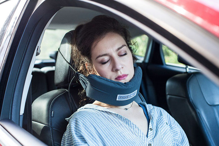 almohada dormir coche avion 2