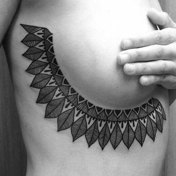 tatuaje mujer sexy