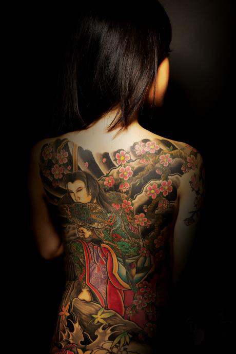 tatuaje mujer sexy 11