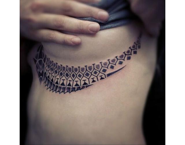 tatuaje mujer sexy 16