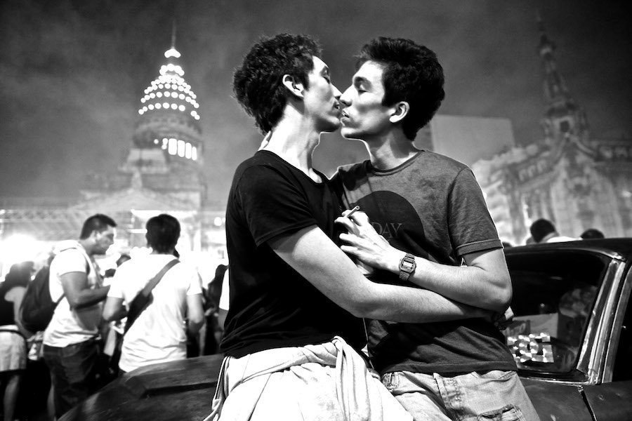 Ignacio Lehmann fotografias de besos en el mundo 17