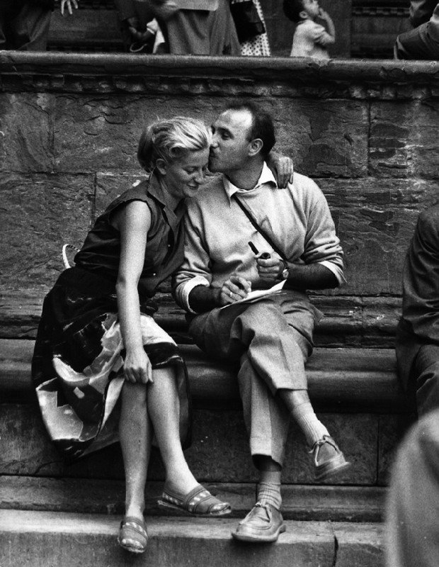 Mario De Biasi fotografía de besos