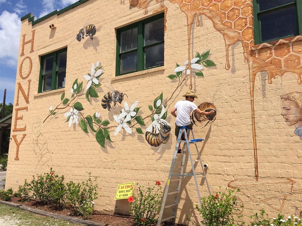 Matthew Willey arte urbano mural abeja 9