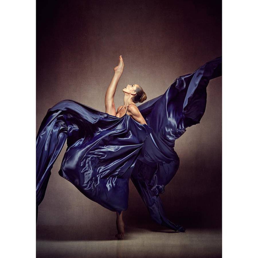dancer 7 900x900