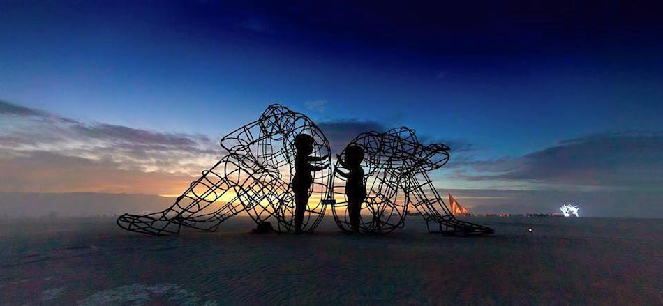 Alexander Milov escultura niños Burning Man Festival