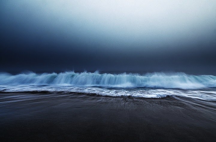 Antti Viitala olas rompiendo arena costa