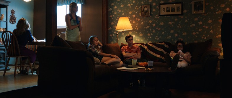IT FOLLOWS culturainquieta