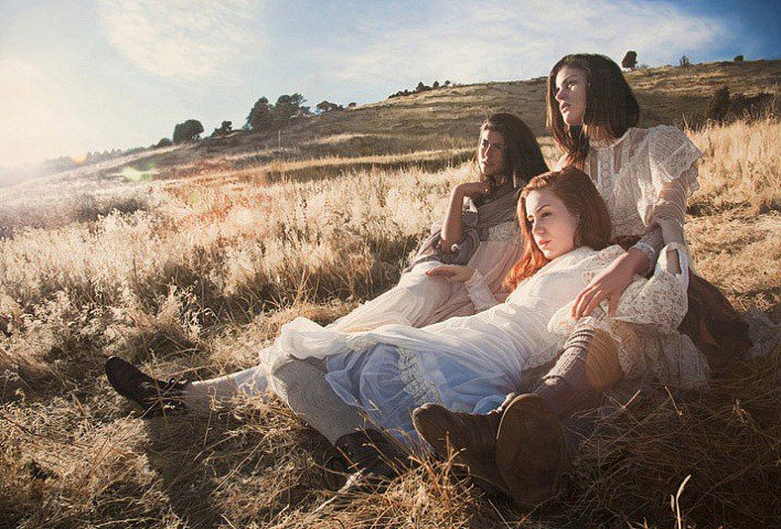 Yigal Ozeri pintura hiperrealista