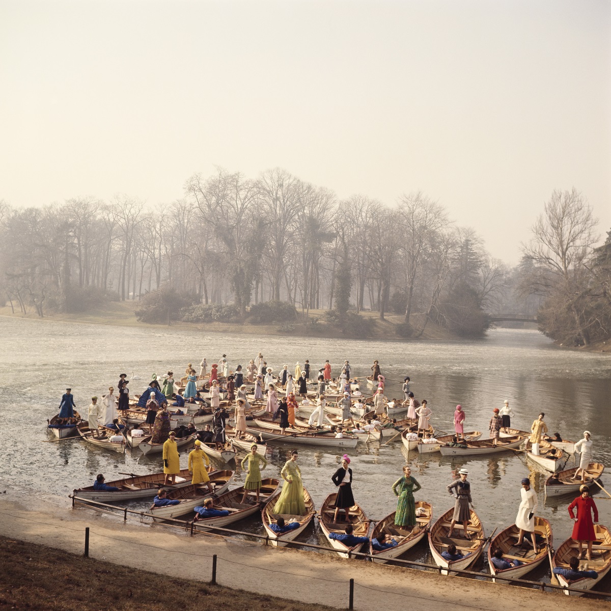 Francois Gragnon. La mode au Bois Boulogne, 1956