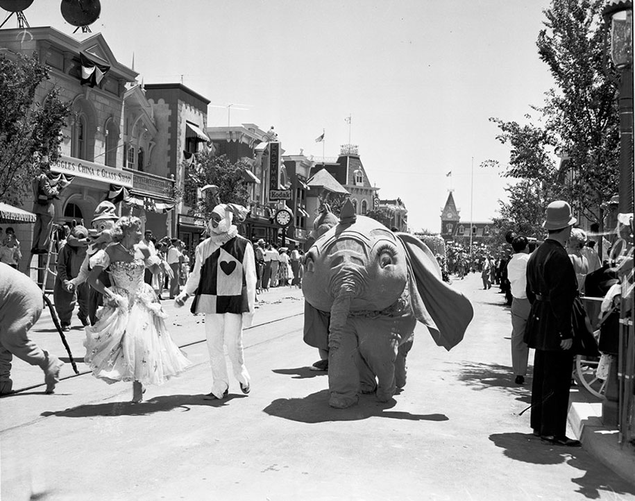 disneyland opening23 culturainquieta