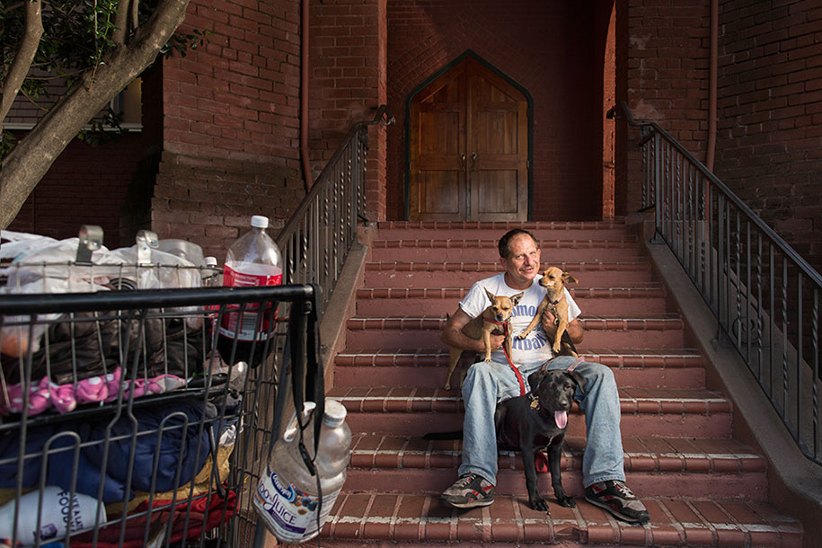 HOMELESS3