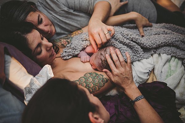 Labor Delivery And Postpartum Photos That Capture The Beauty Of Birth 17