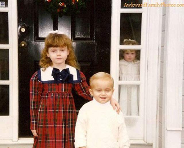 creepy family chirstmas kids awkward
