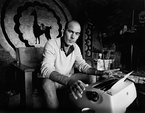 Authors and typewriters 017