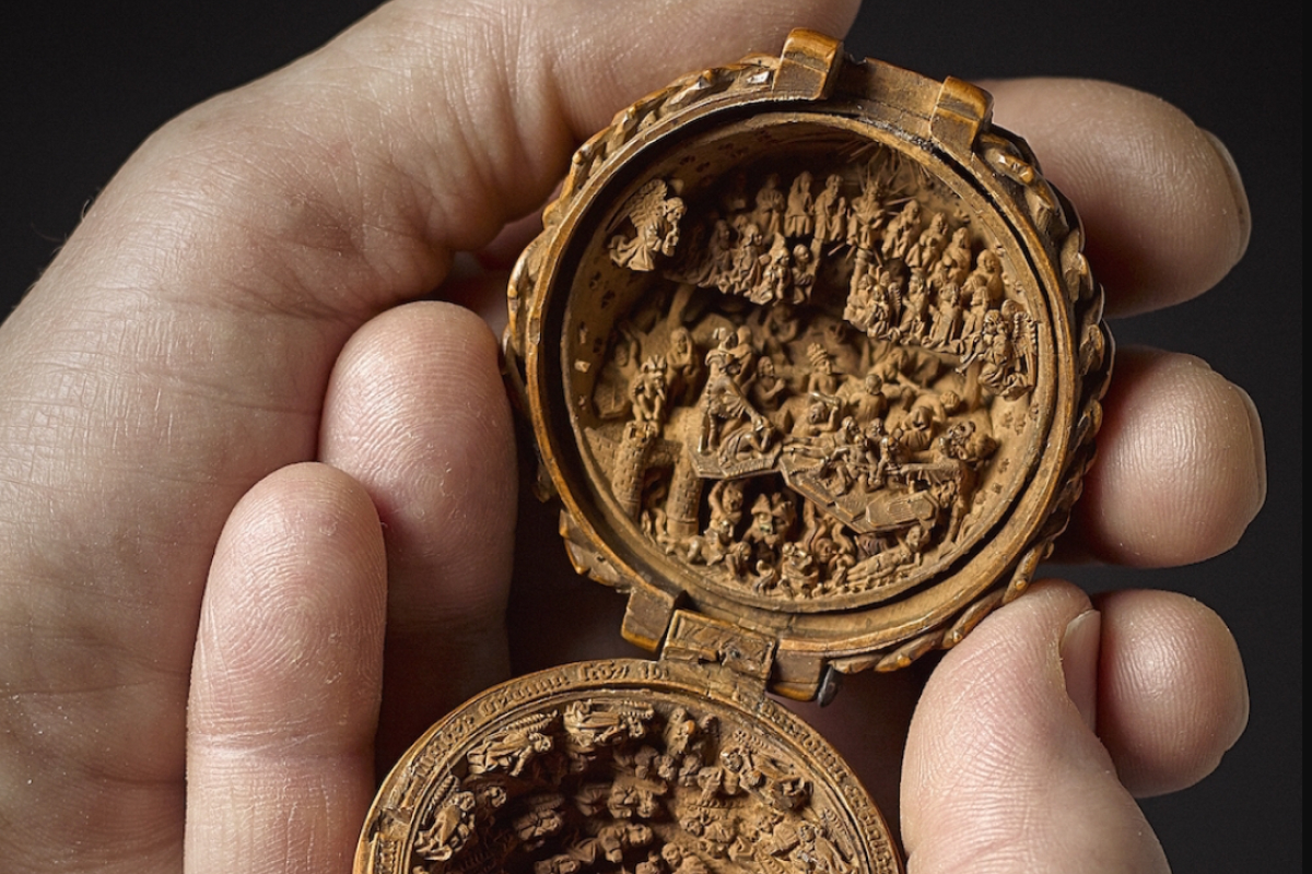 Exquisitas miniaturas góticas del siglo XVI talladas en madera