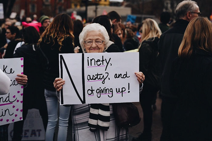 carteles women march