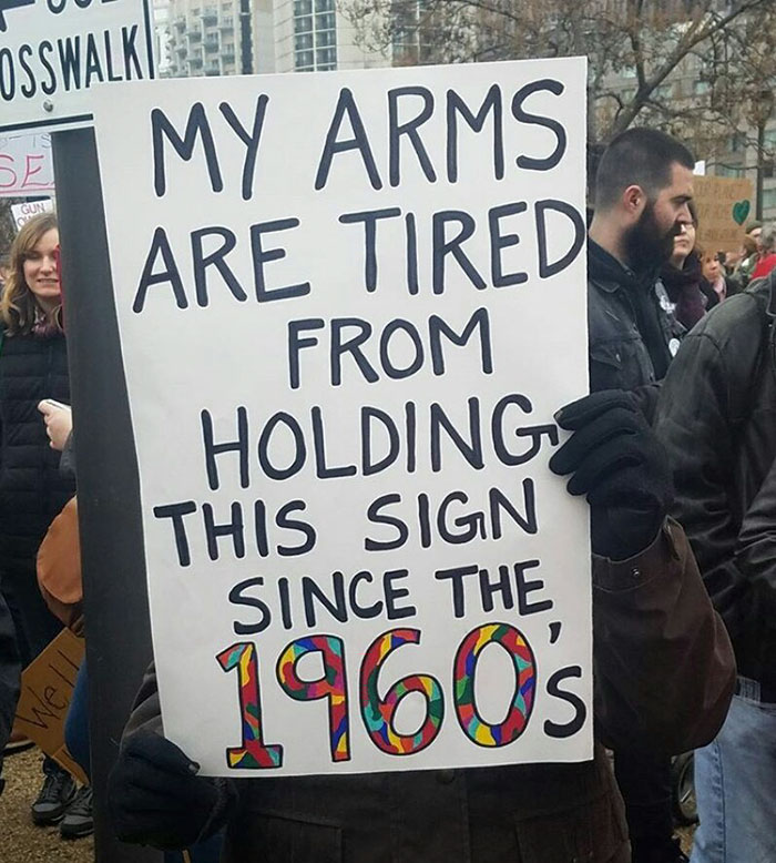 carteles women march 8